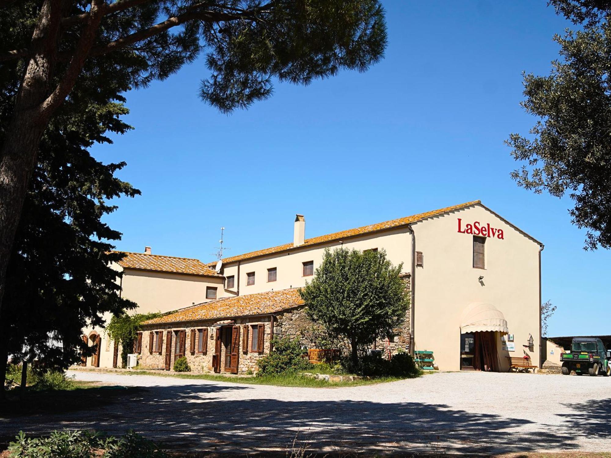 Laselva Albinia Exterior photo