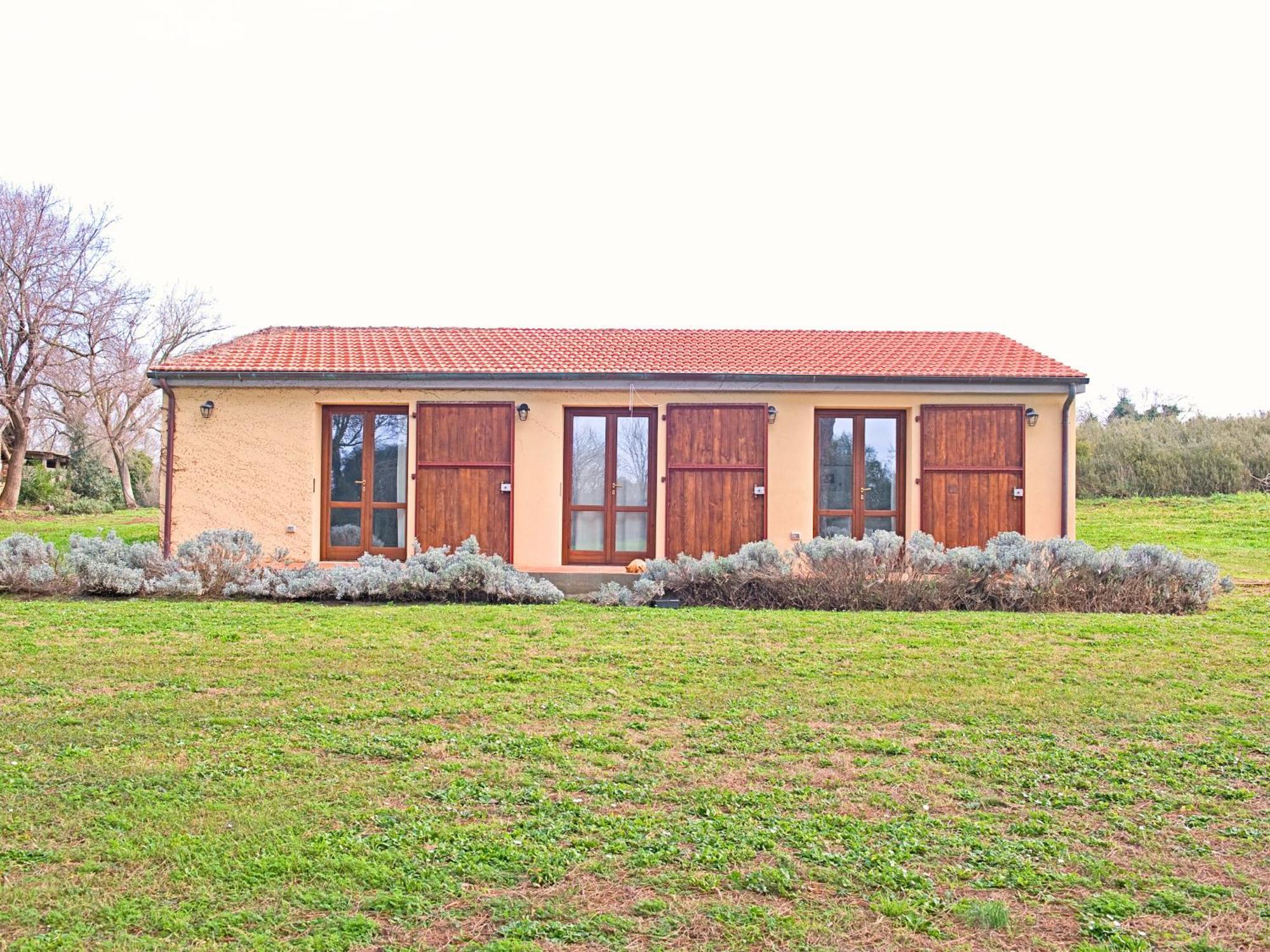 Laselva Albinia Exterior photo